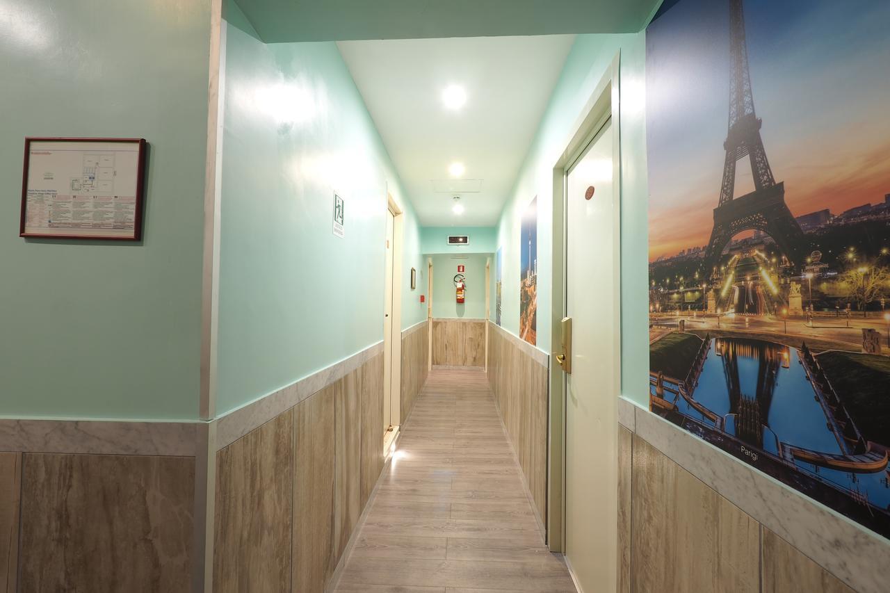 Albergue Alessandro Downtown & Bar