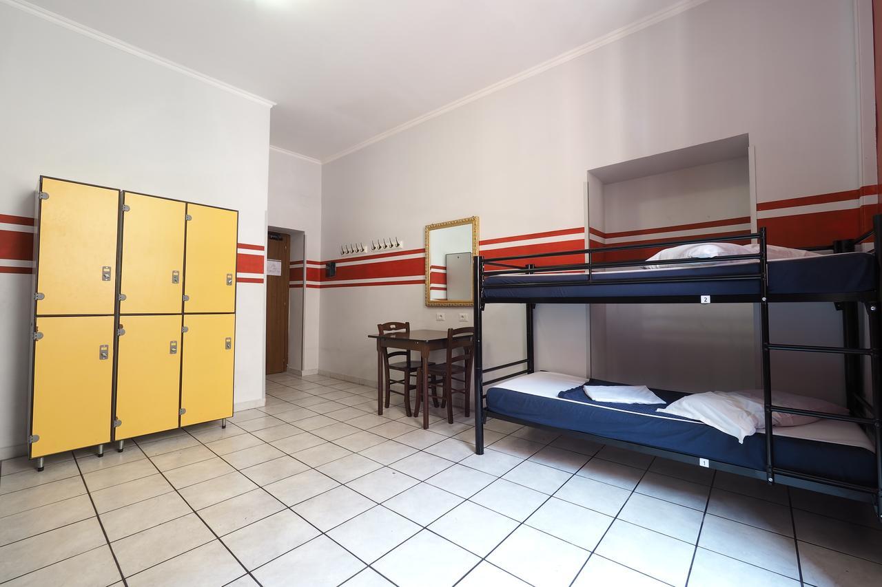 Albergue Alessandro Downtown & Bar *