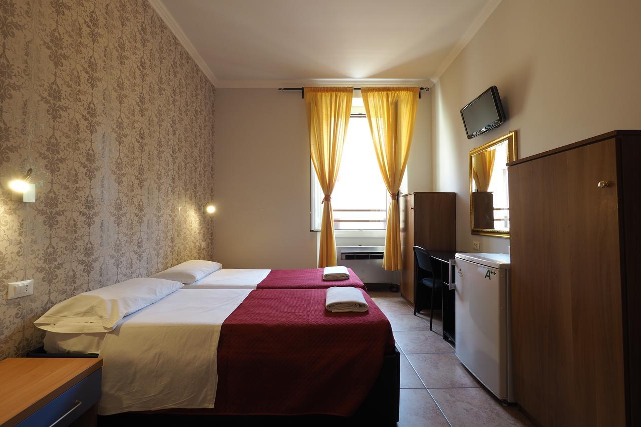 Albergue Alessandro Downtown & Bar